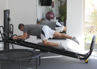 Therapie-IN drei punkt Bauch